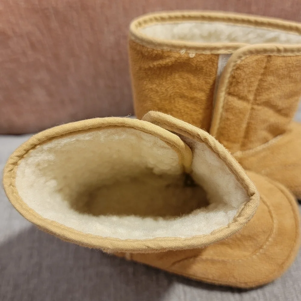 Tong You Yuan Baby Khaki Faux Suede Ankle Boots